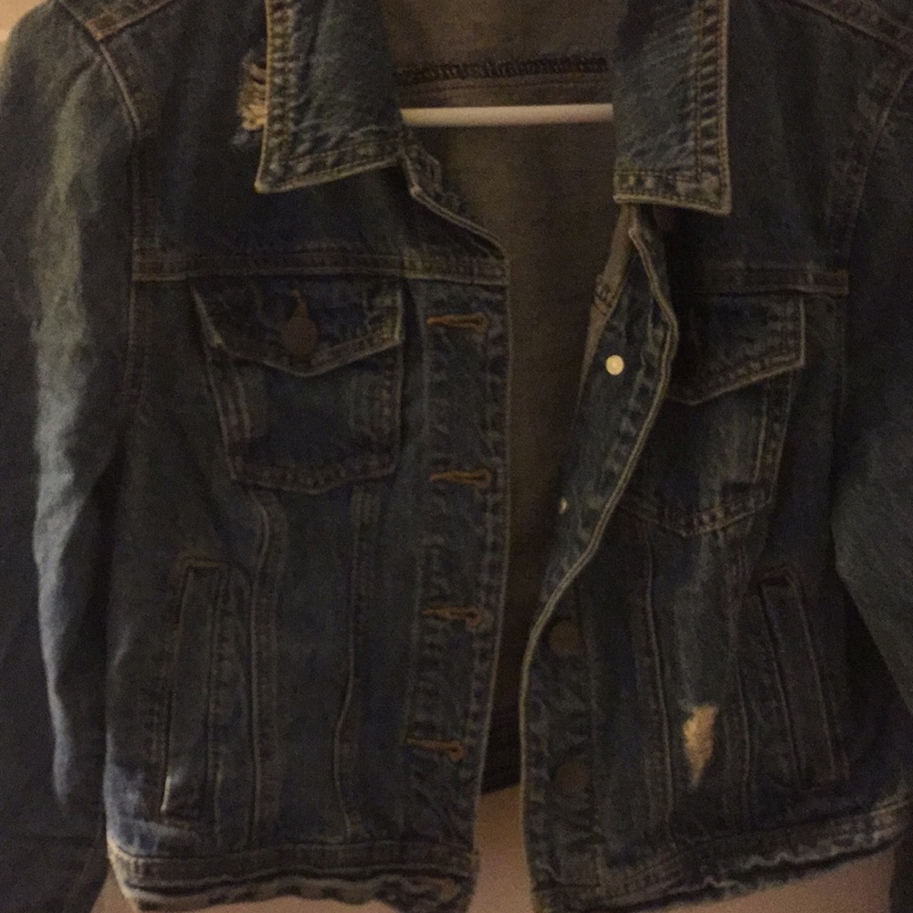 Cropped Jean Jacket - Picture 3 of 4